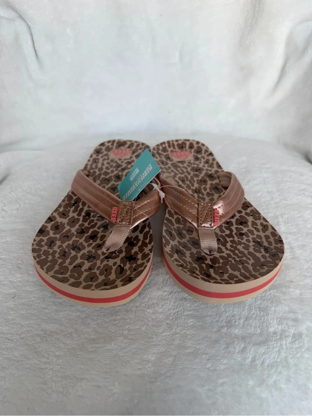 Reef Ahi Cheetah Flip Flops Kids Size 6/7 NWT